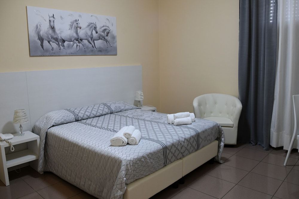 Hotel Villa Romana Standard Double or Twin Room 3