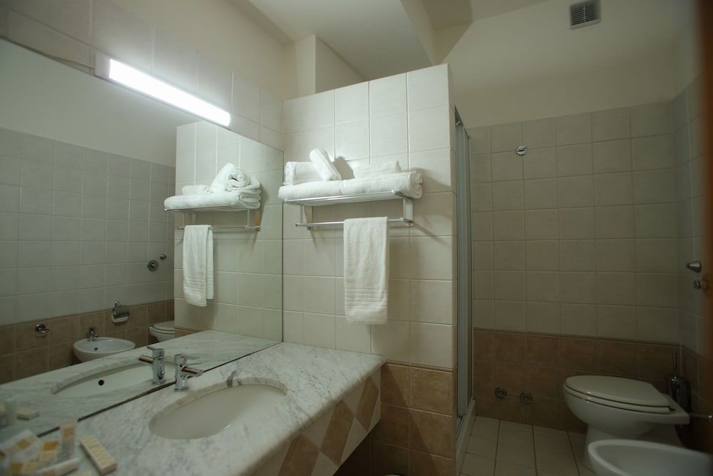 Hotel Villa Romana Standard Double or Twin Room 10