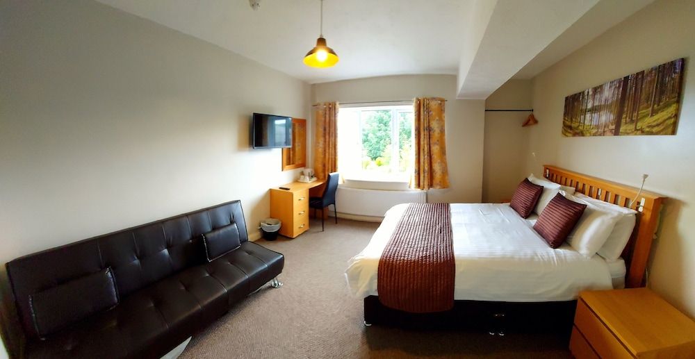 Grains Bar Triple Room En-suite (5) 5