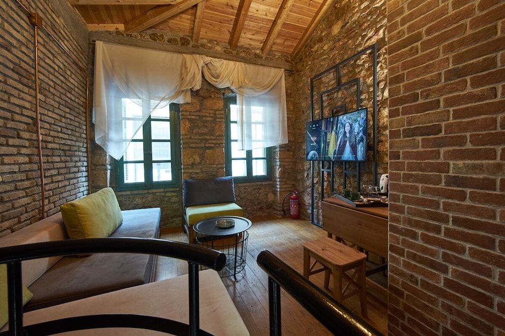 Athenian Residences Traditional Family Stay 10