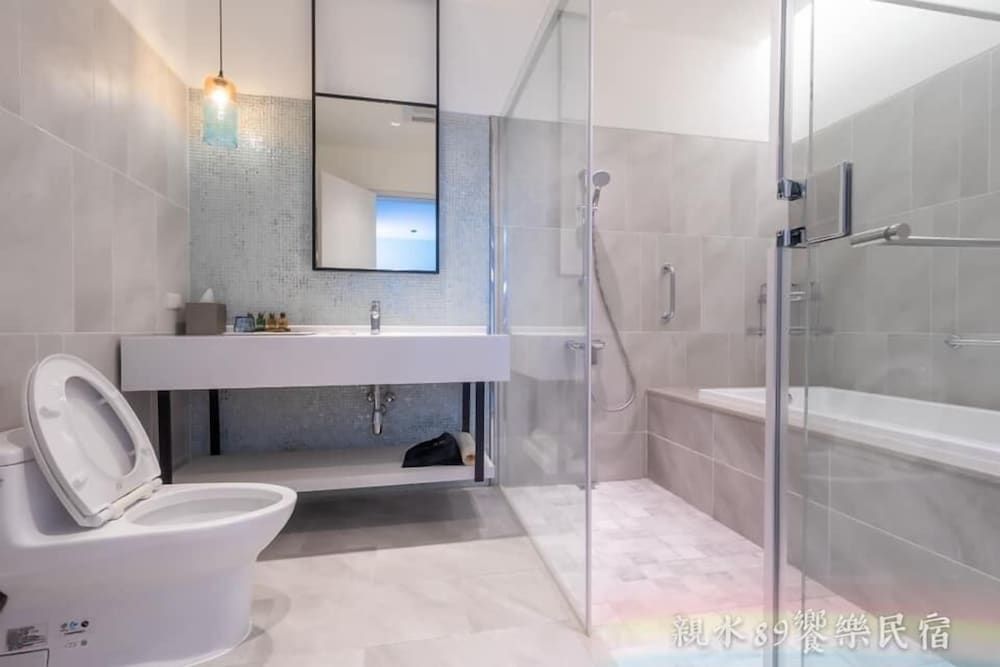 89 HAPPY BNB Quadruple Room 15