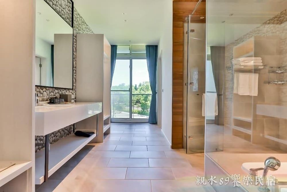 89 HAPPY BNB Quadruple Room 12