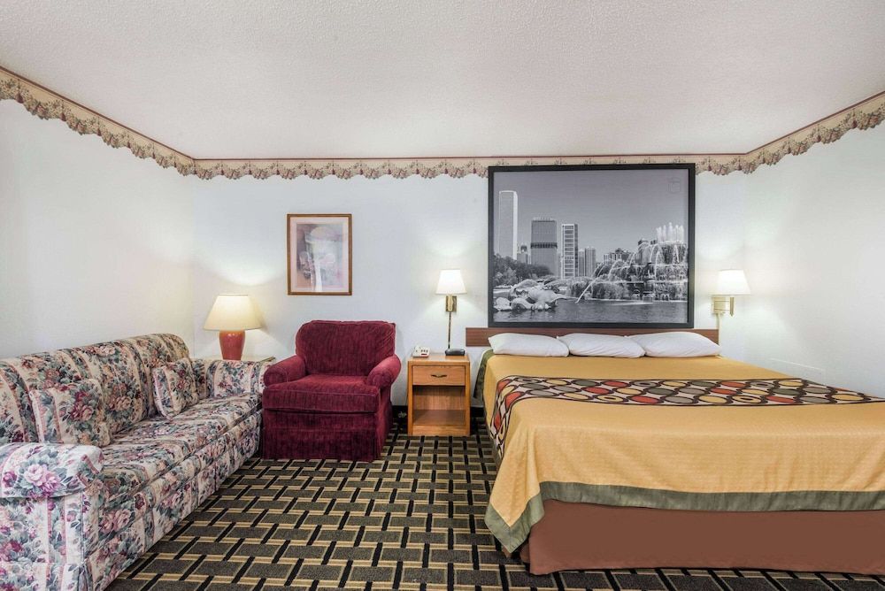 Deluxe Studio Suite, 1 King Bed, Non Smoking