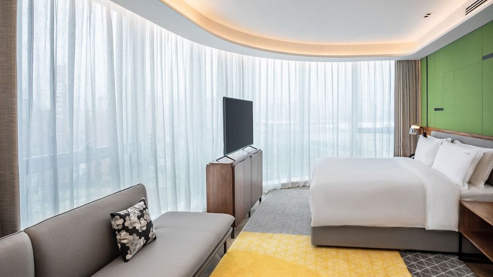 Suite, 1 King Bed
