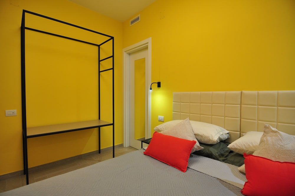 undefined Delco Naples 6