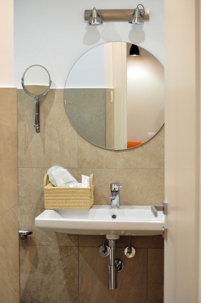 Delco Naples Standard Double Room, 1 Queen Bed, Non Smoking (No special view) 5