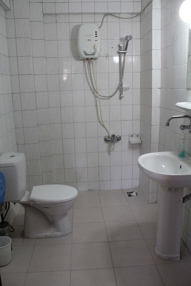 White City Pension Quadruple Room 2