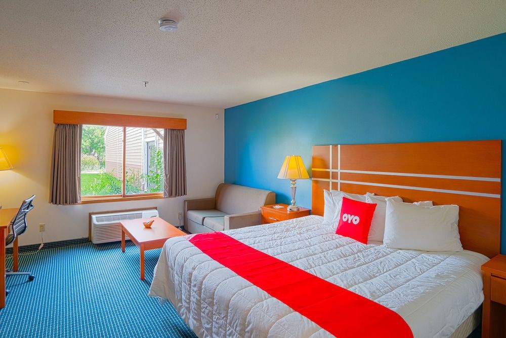 OYO Hotel Redwood Falls near Jackpot Casino