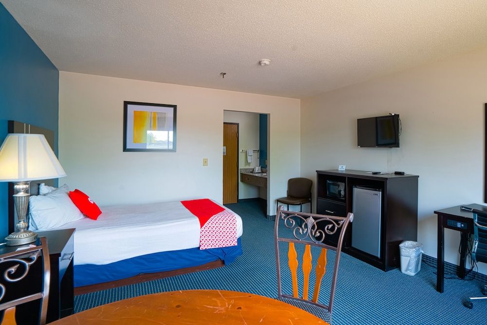 OYO Hotel Redwood Falls near Jackpot Casino Studio 5