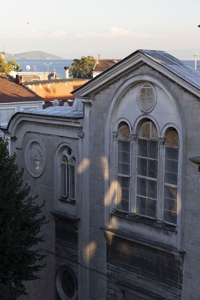 undefined Grey House 10