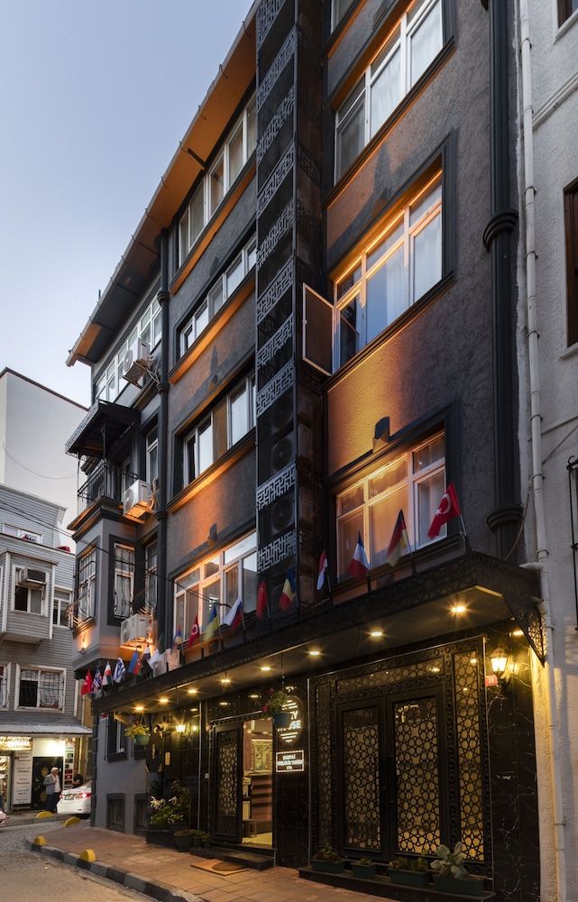 undefined Grey House 6