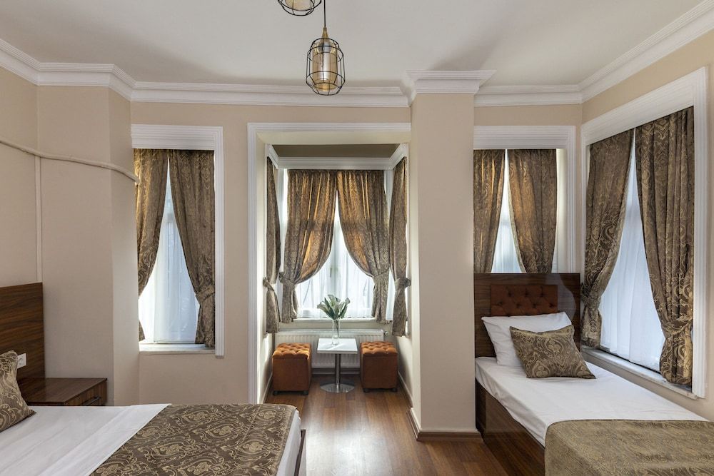 undefined Grey House 3