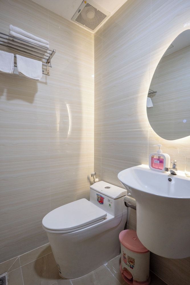 AMILA NGUYEN HUE HOTEL by SAZI Standard Room 13