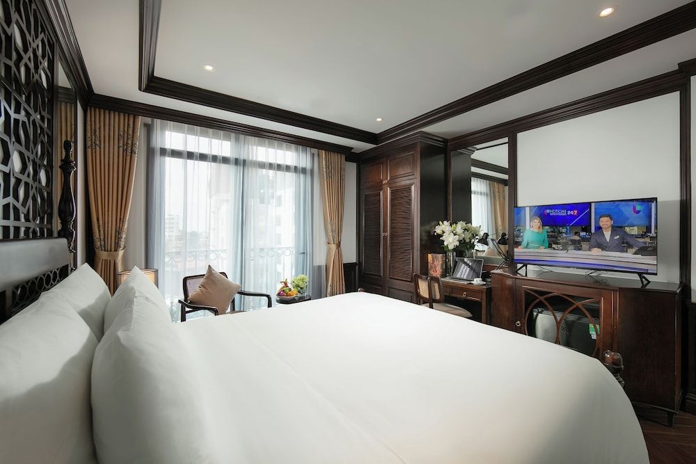 Senior Suite with Balcony