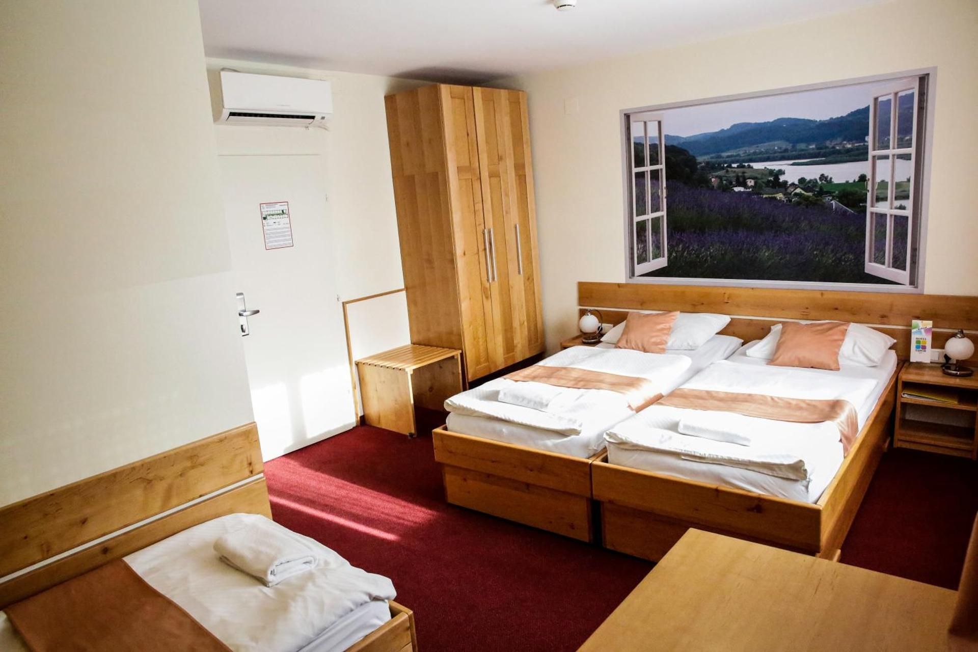 Triple Room