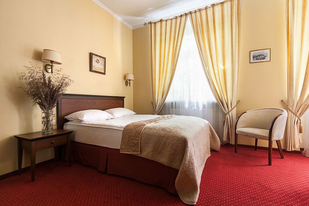 Conviva Hotel Classic Double Room, City View 2