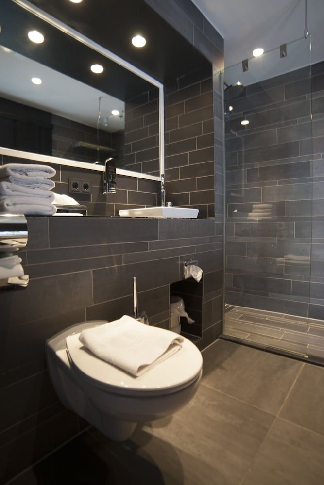 Trash Deluxe Standard Double Room 5