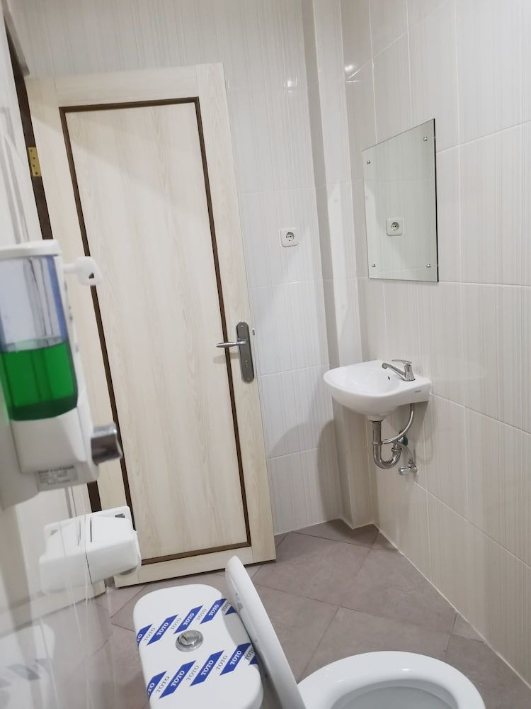 Hotel Nusantara Indah Syariah Superior Room 4