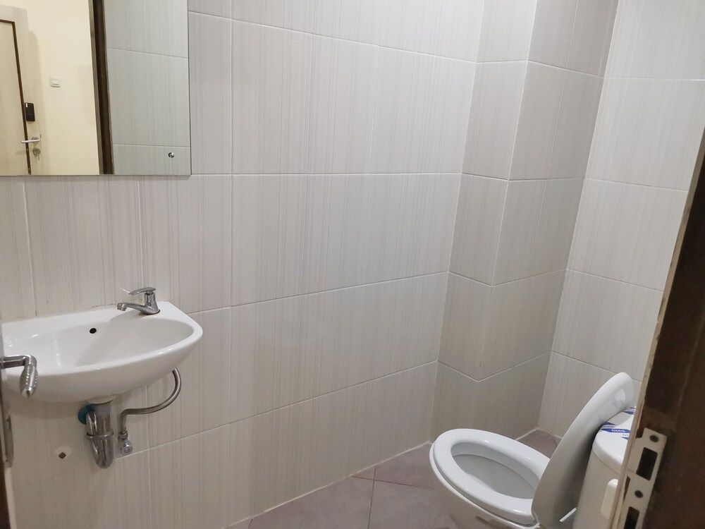 Hotel Nusantara Indah Syariah Superior Room 5