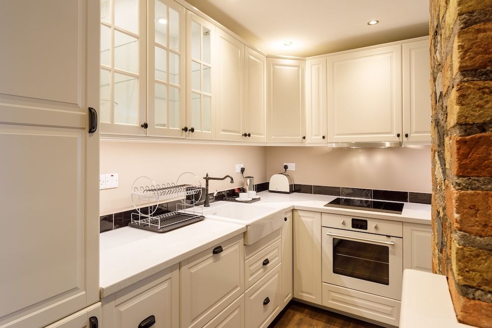 undefined Molloy's Apartments 5