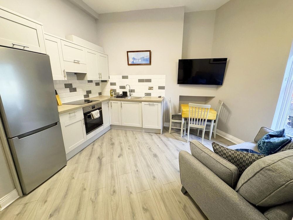 undefined Molloy's Apartments 4