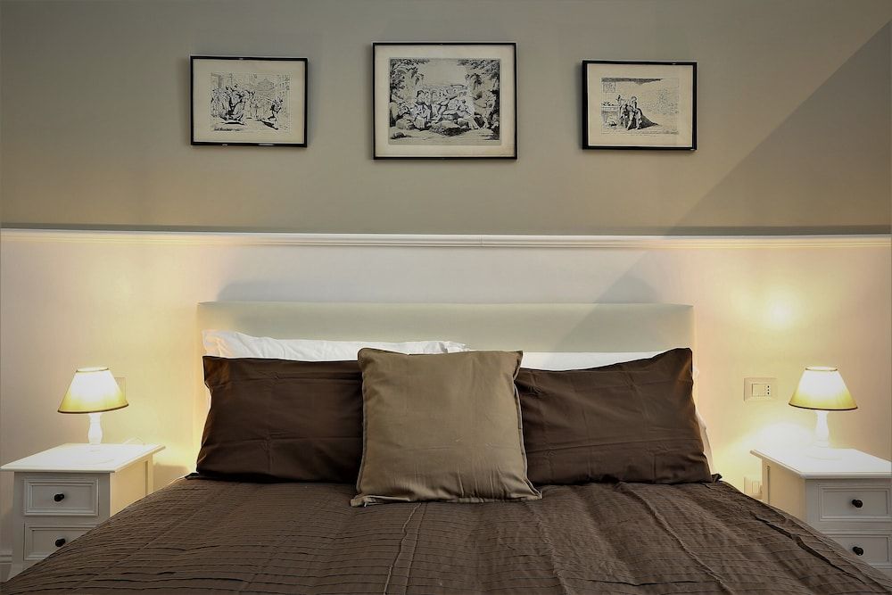 Romantica Guest House Deluxe Double Room 4