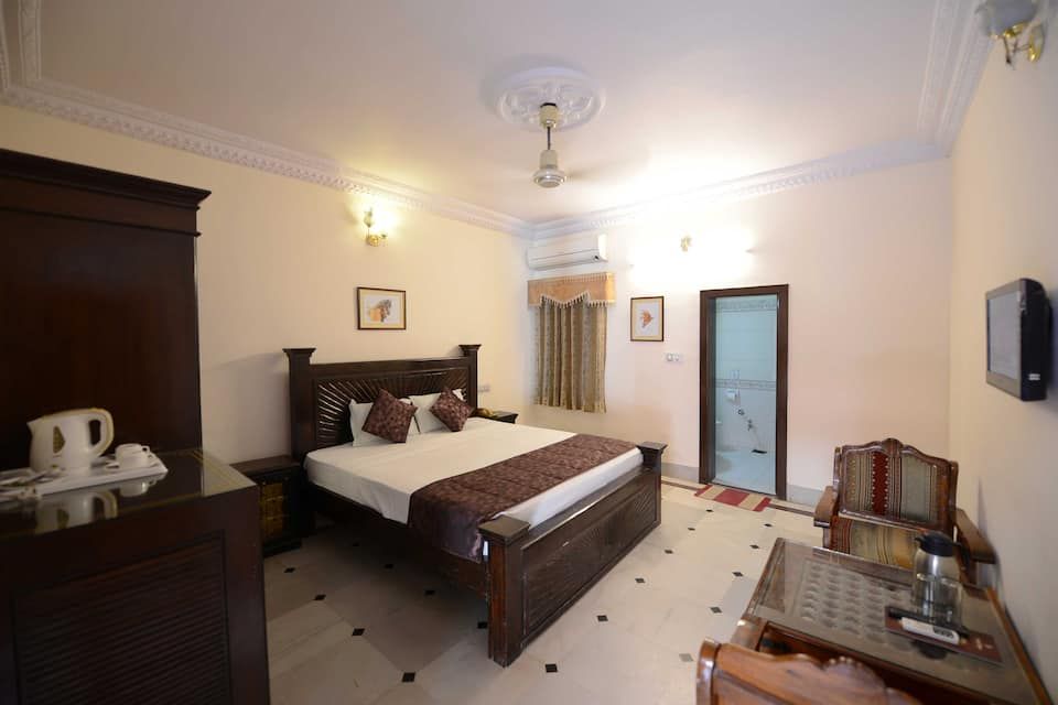 Hotel Sagar Deluxe Room 15