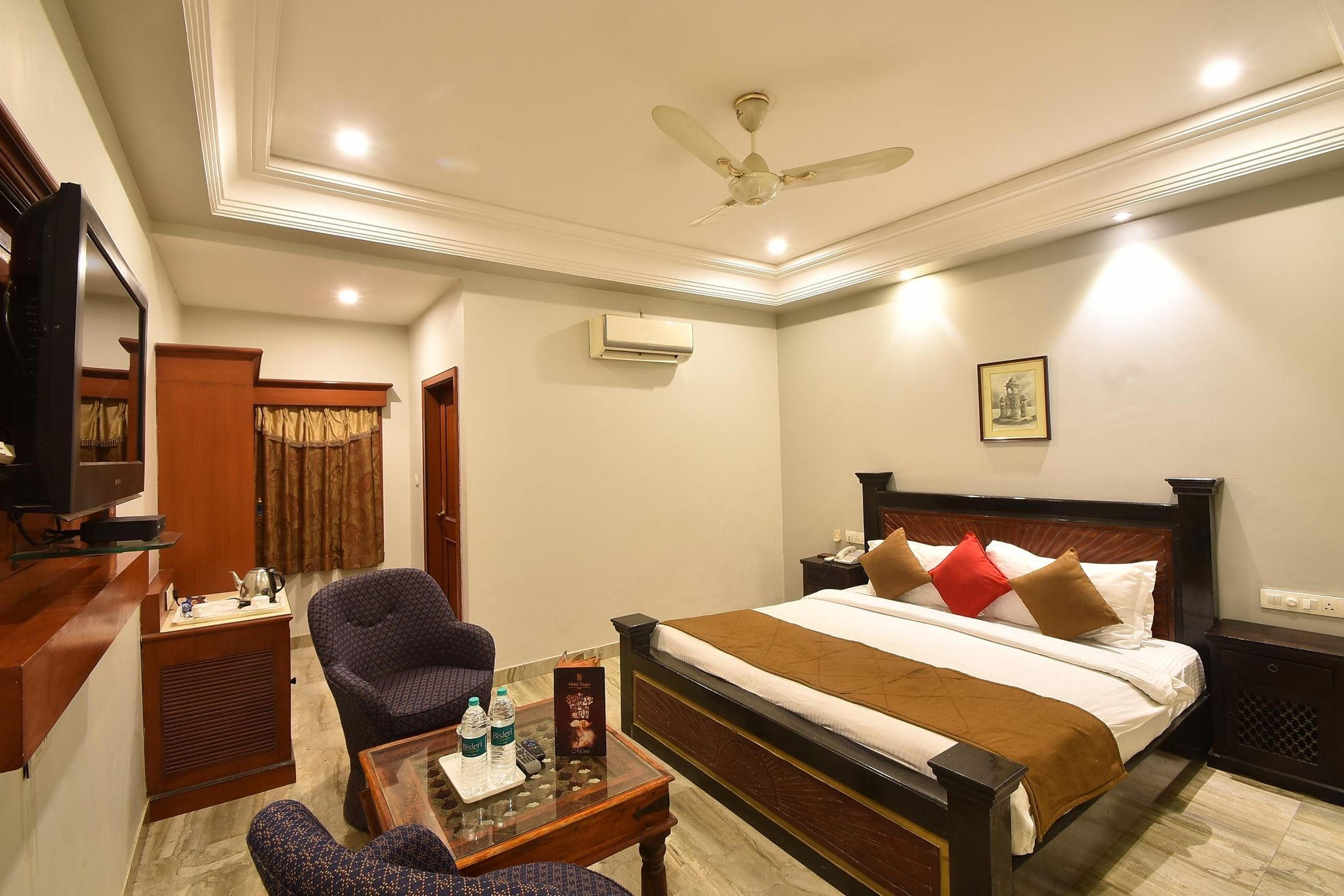 Hotel Sagar Deluxe Room 6