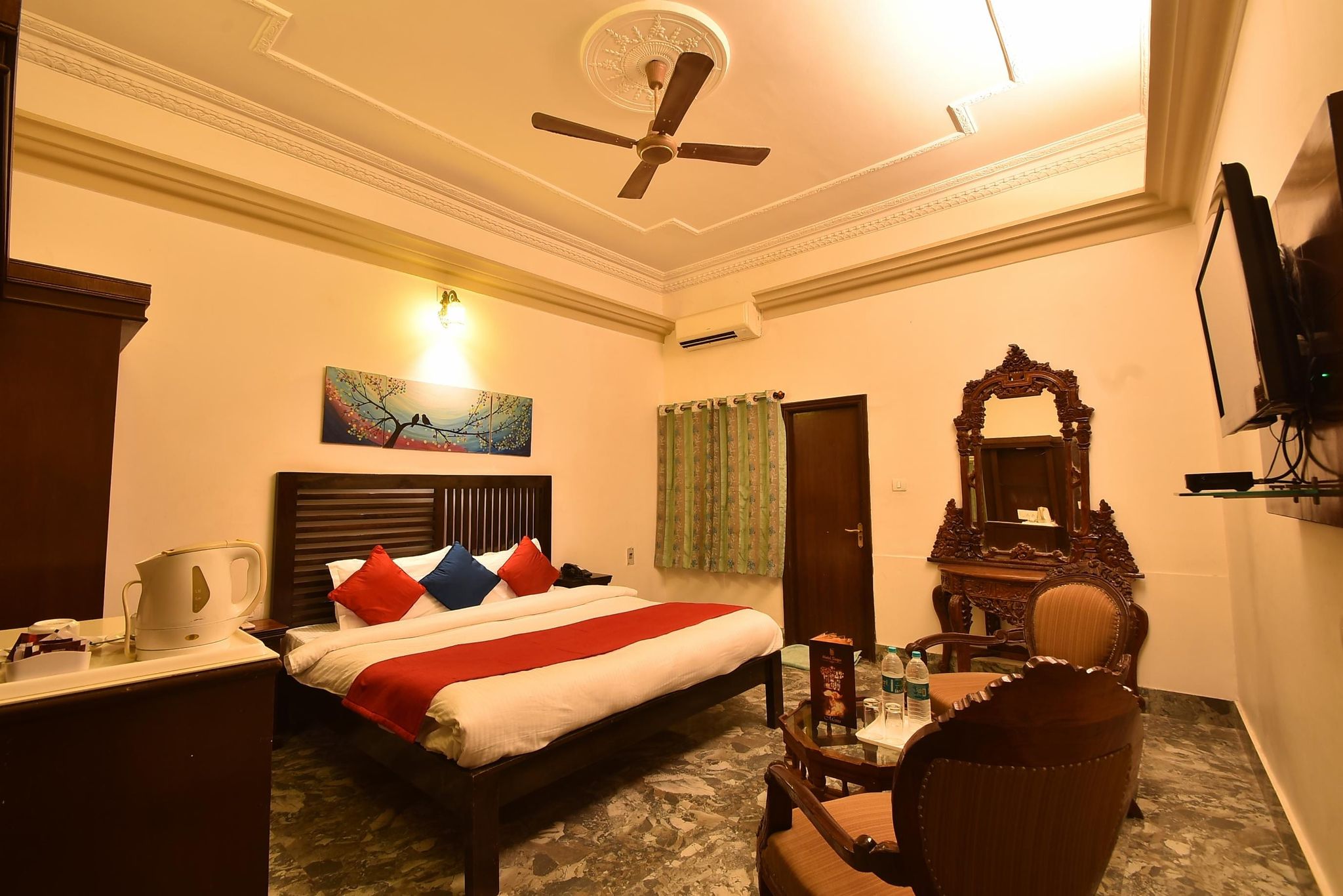 Hotel Sagar Deluxe Room 7