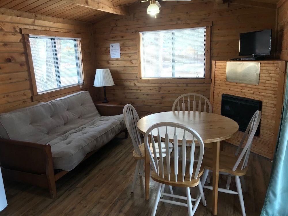 Family Cabin (12)