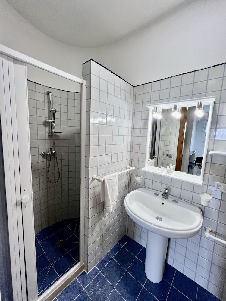 Hotel Minerva Standard Double or Twin Room 4