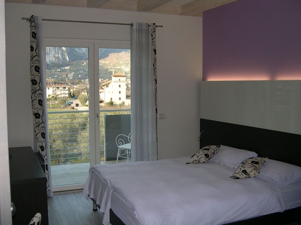 Deluxe Double or Twin Room, Balcony