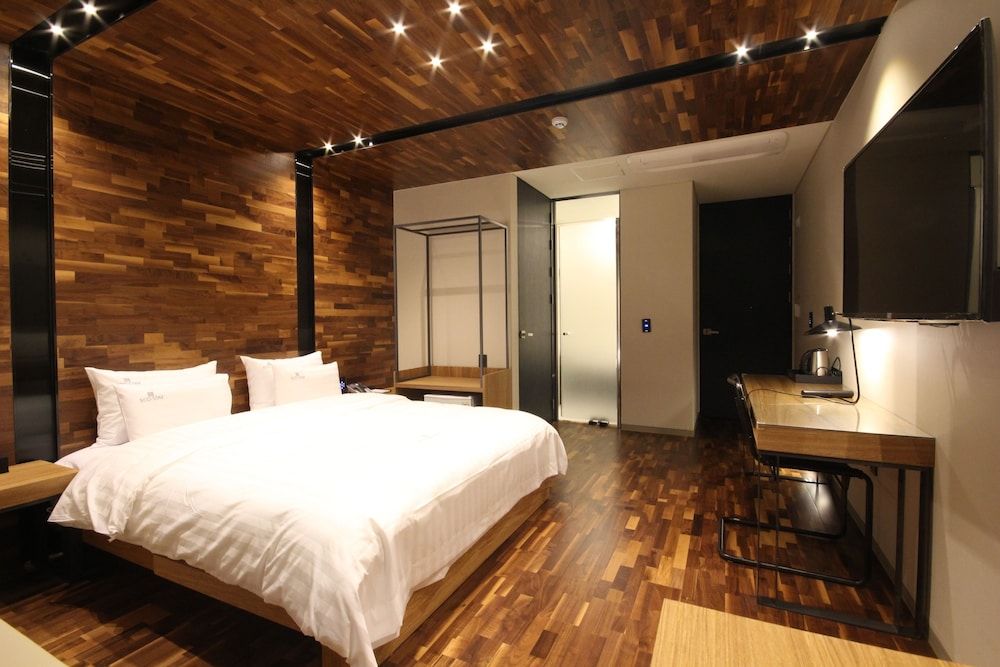 Ecostay Hotel Standard Double Room 2