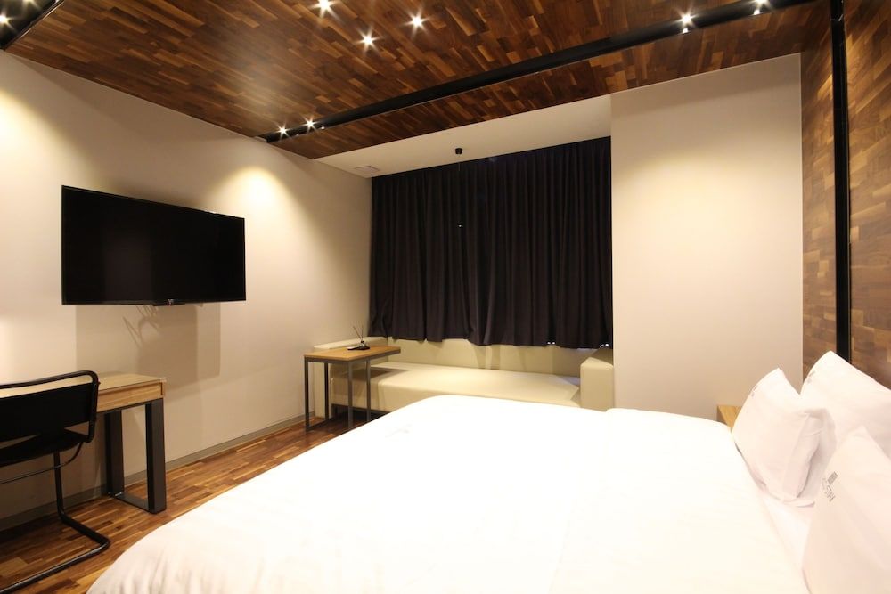 Ecostay Hotel Standard Double Room 3