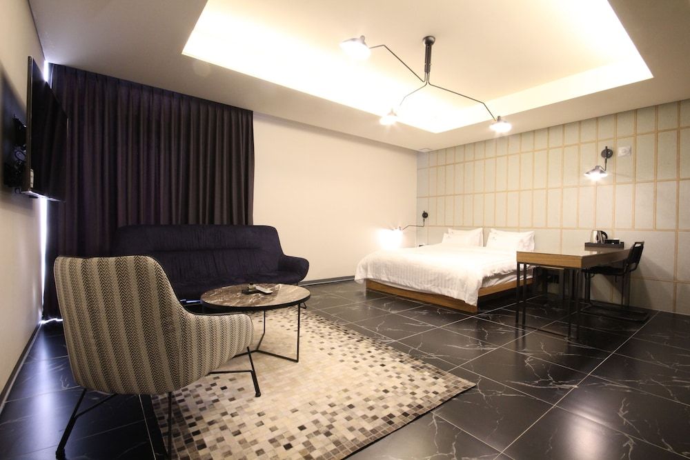 Ecostay Hotel Suite 4