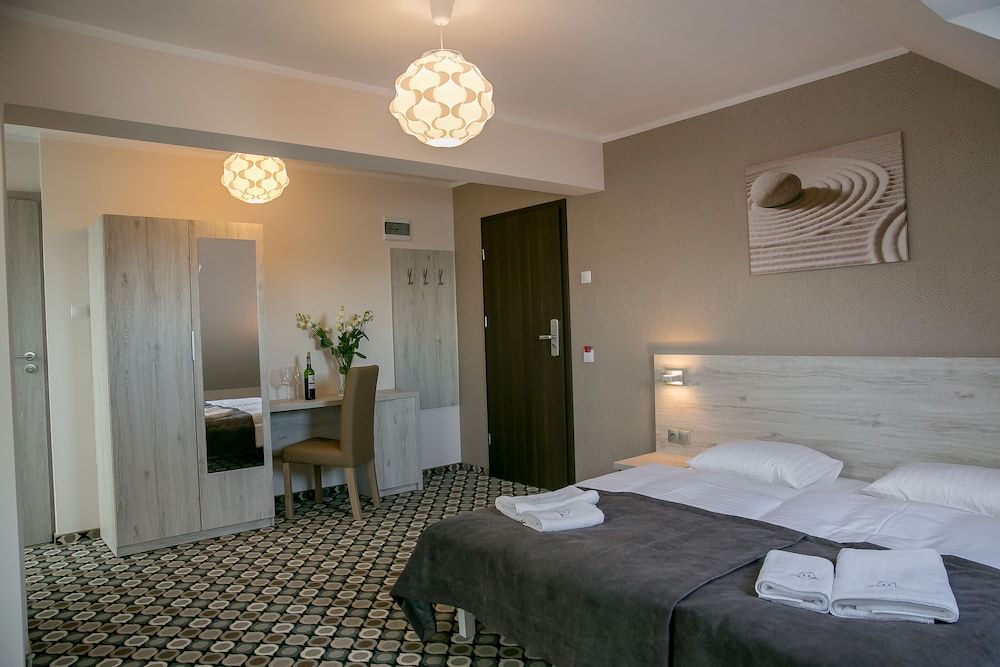 Superior Room, Lake View