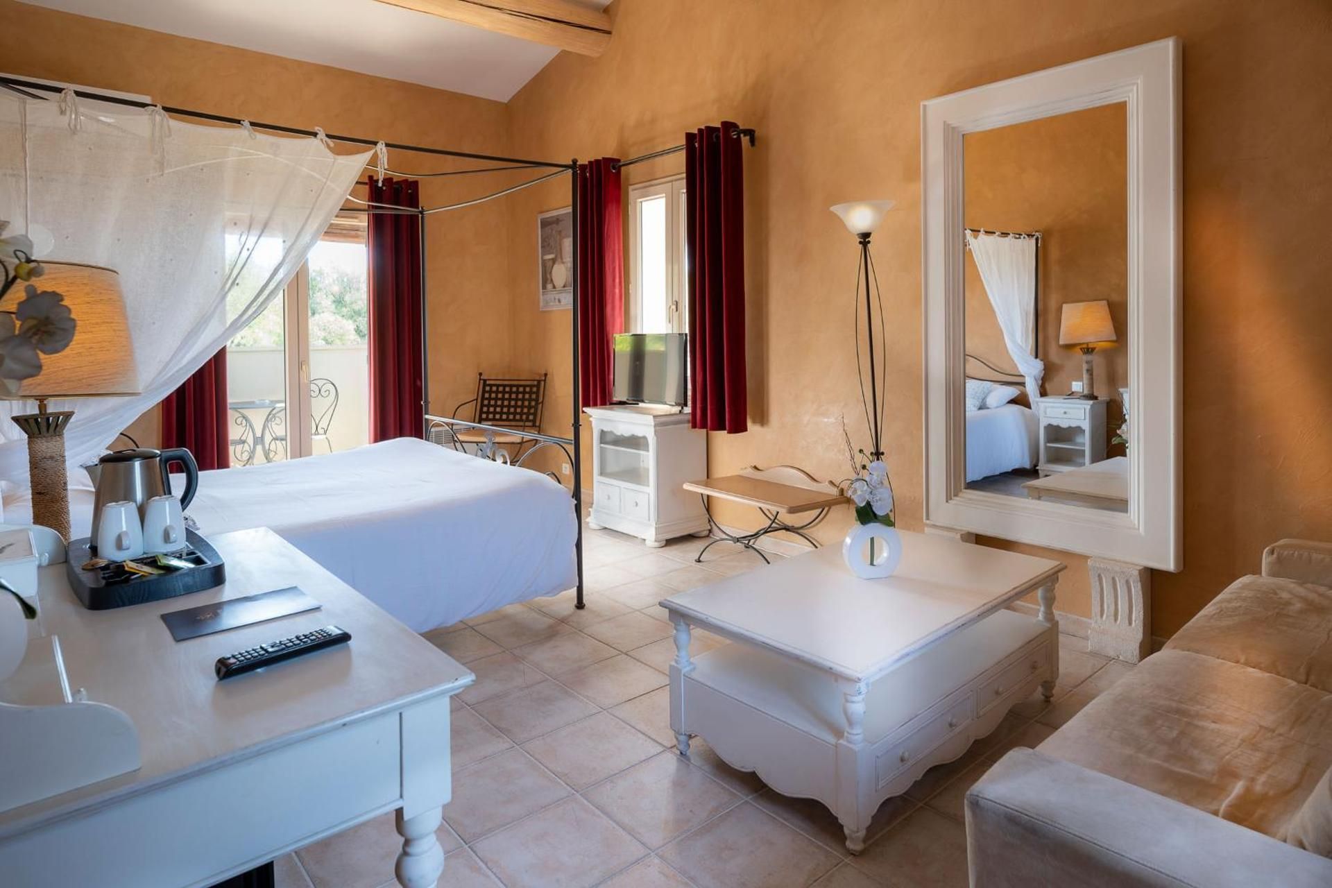 Junior Suite with Garden View