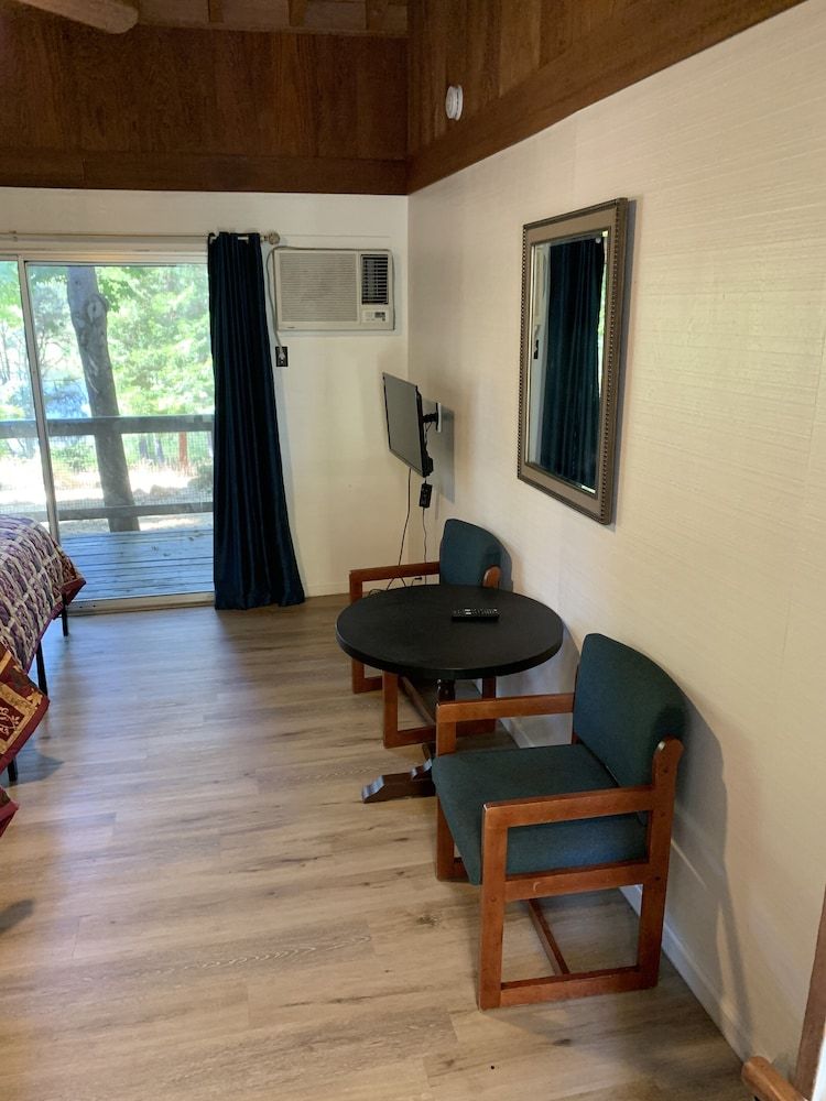 Alta Sierra Village Inn Standard Room, 2 Double Beds 4