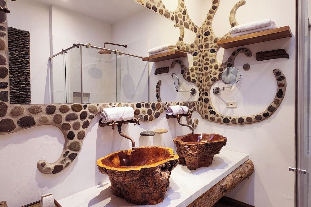 Casa San Carlos Lodge Suite 7