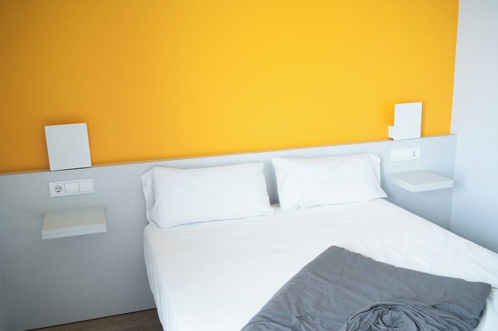 Hostal Bellsol Double Room, Balcony 3