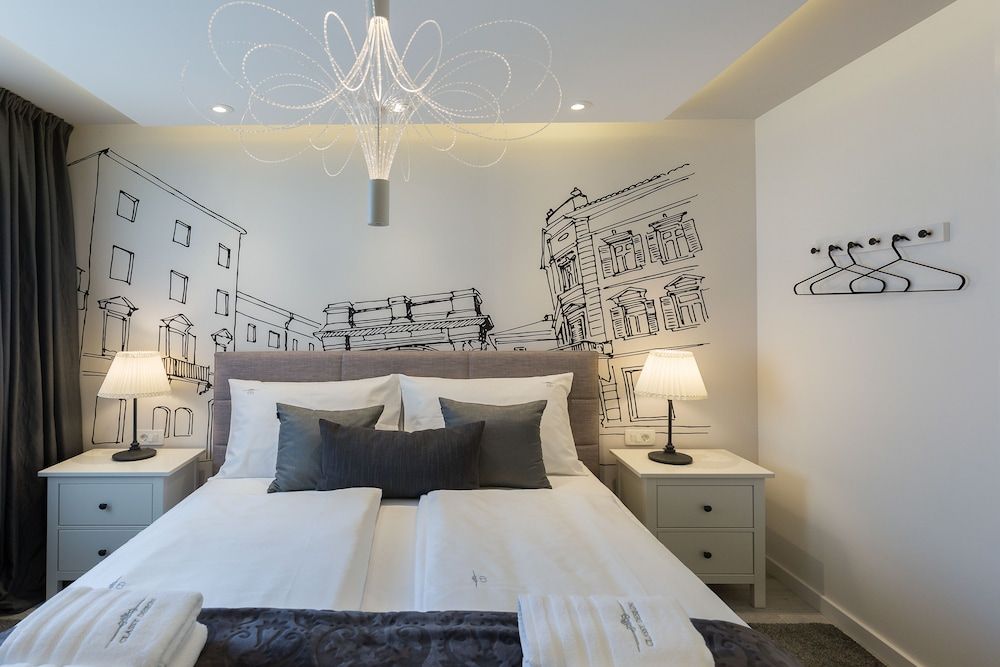 Classy Design Accommodation Deluxe Studio Apartment, City View 2