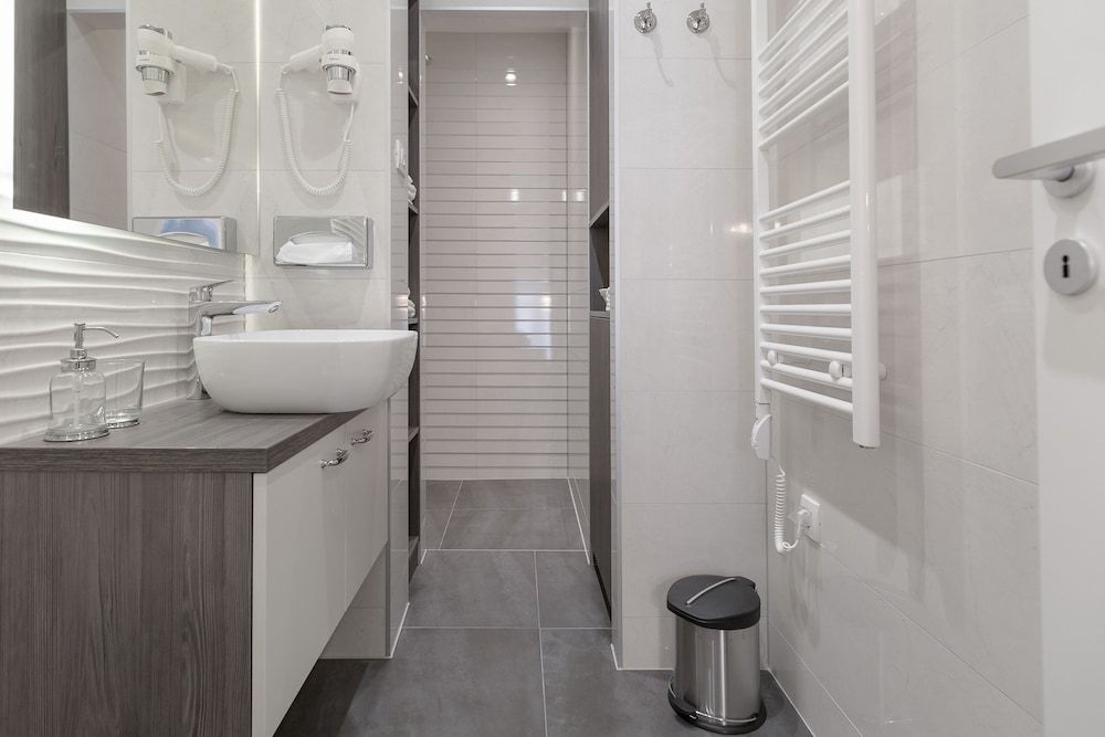 Classy Design Accommodation Deluxe Room, City View 10