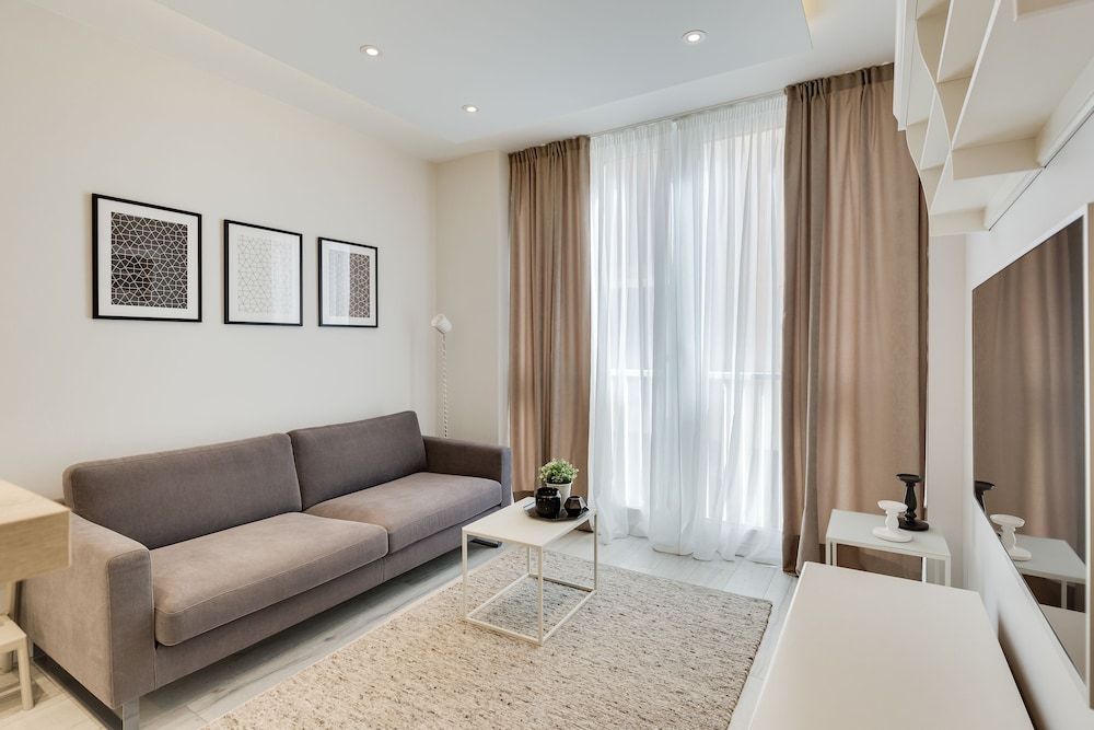 Classy Design Accommodation Deluxe Studio Apartment, City View 15