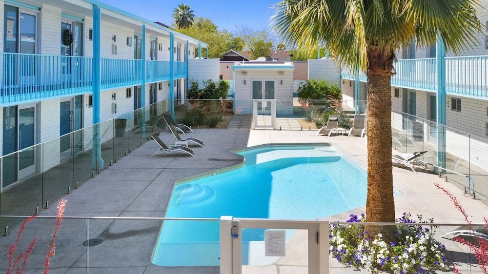 undefined Modern Designer Studio with Pool 9