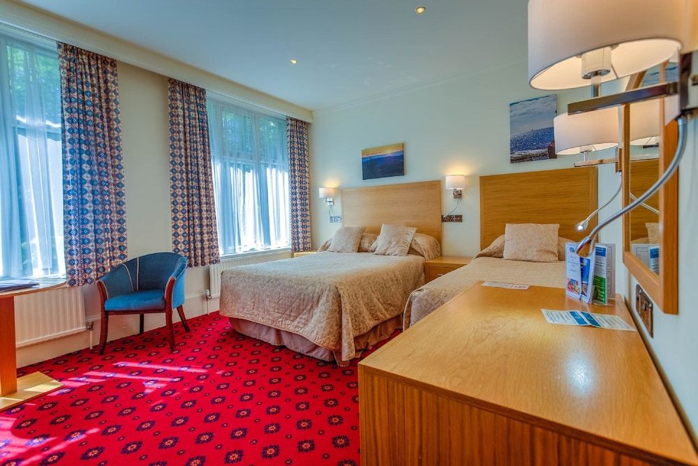 Langstone Cliff Family or Twin room