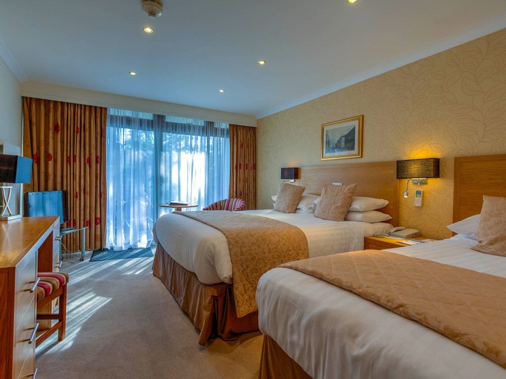 Langstone Cliff Family Room, Balcony