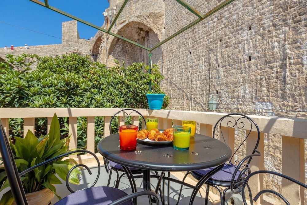 Dominium Old City Suite