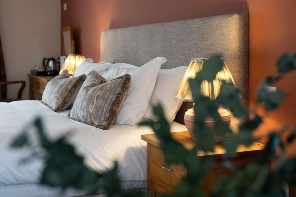 The Richard Onslow Family Room 6