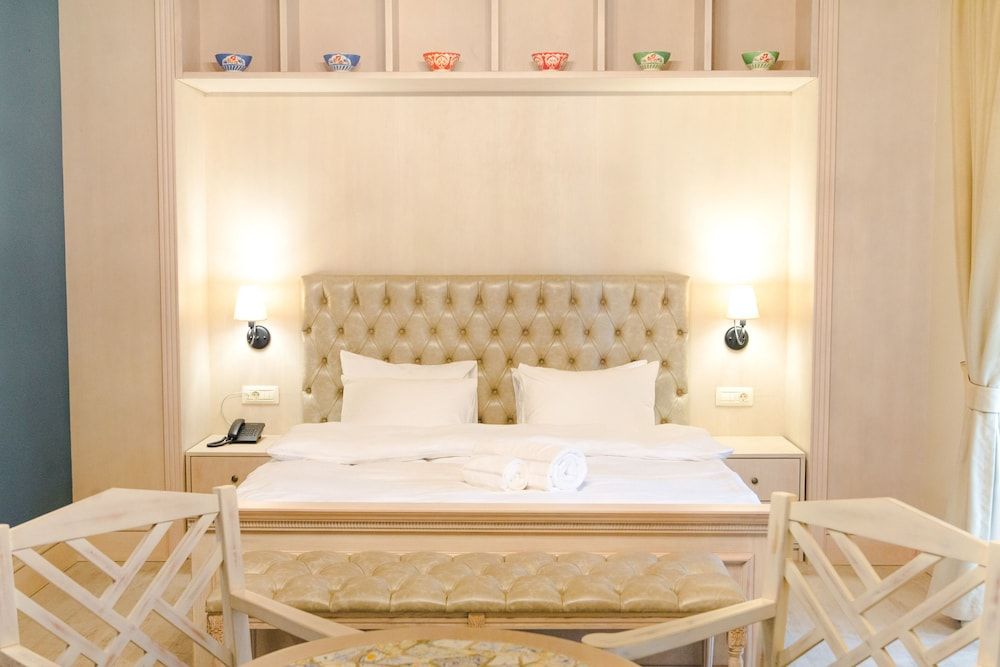 Suite, Balcony