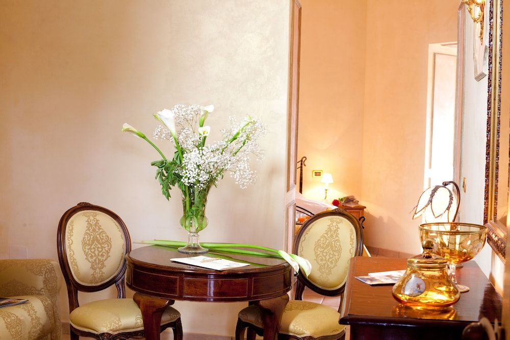 Hotel Villa Torre Antica Deluxe Suite, 1 Double Bed, Accessible, Bathtub 2